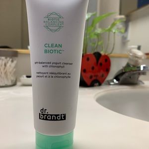 Dr Brandt clean biotic cleanser